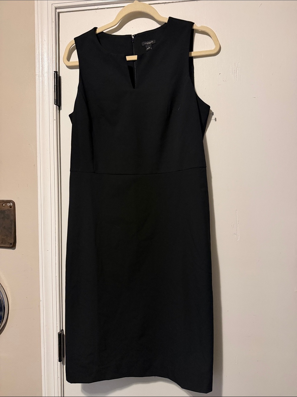 Ann Taylor Black Sleeveless Midi Sheath Dress